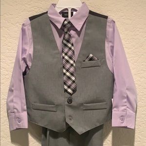 4-piece gray suit with lavender shirt